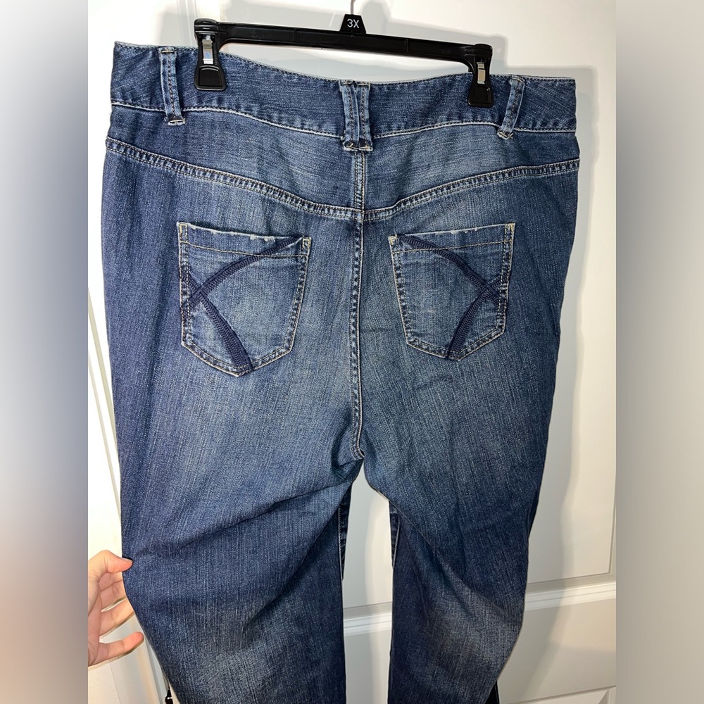 Lane Bryant Distinctly Bootcut Curve Hugging Cont… - image 2